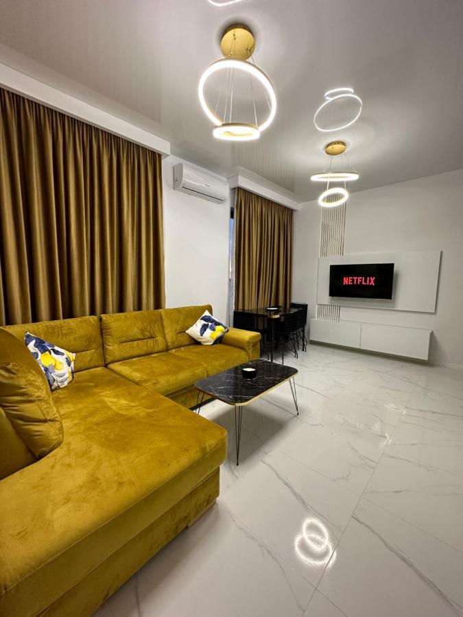 Studio303 By Allegio: Mamaia'S Seaside Luxury Near Finest Clubs & Beaches Экстерьер фото