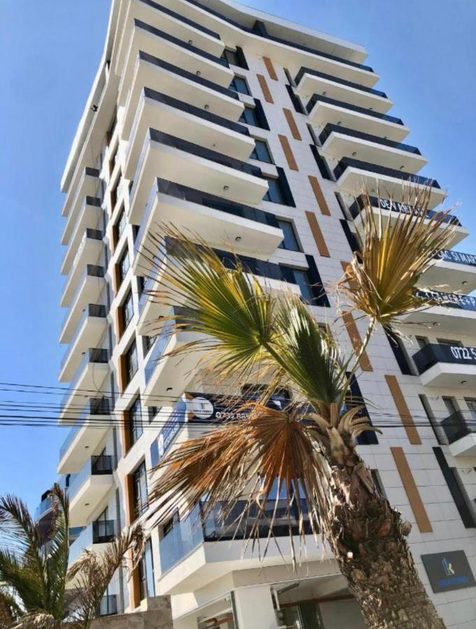 Studio303 By Allegio: Mamaia'S Seaside Luxury Near Finest Clubs & Beaches Экстерьер фото
