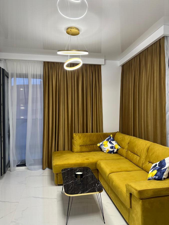 Studio303 By Allegio: Mamaia'S Seaside Luxury Near Finest Clubs & Beaches Экстерьер фото